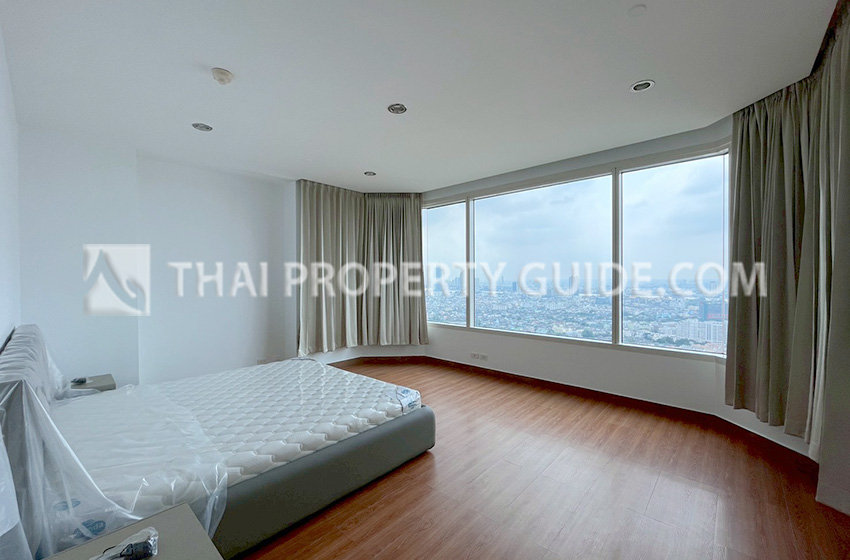 Condominium in Sathorn 